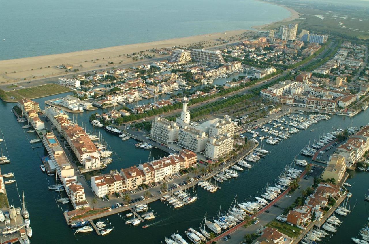 Hotel Castell Blanc Empuriabrava Exteriér fotografie