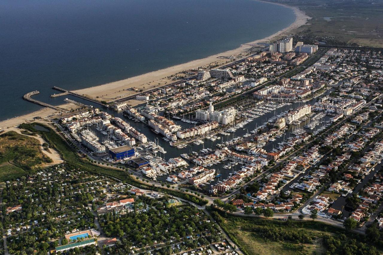 Hotel Castell Blanc Empuriabrava Exteriér fotografie